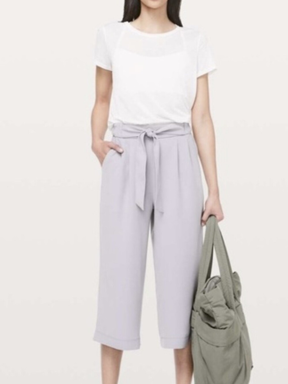 Lululemon Noir Crop Pants. NWT